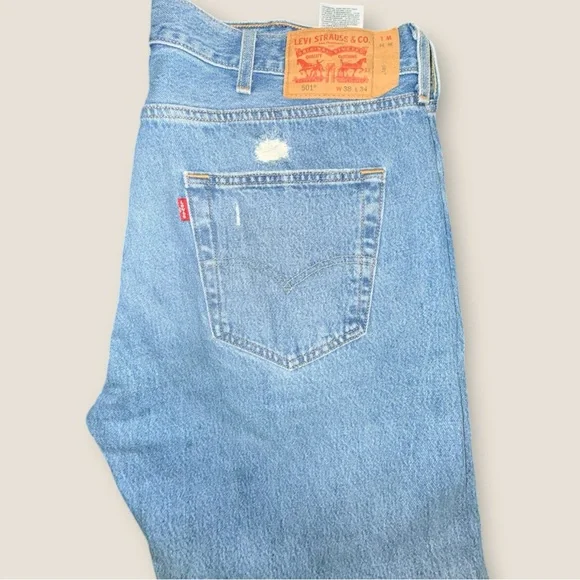 Levi’s 501 Jeans 38x34 Y2K Distressed Light Wash Straight Leg Denim Mens - Picture 8 of 10